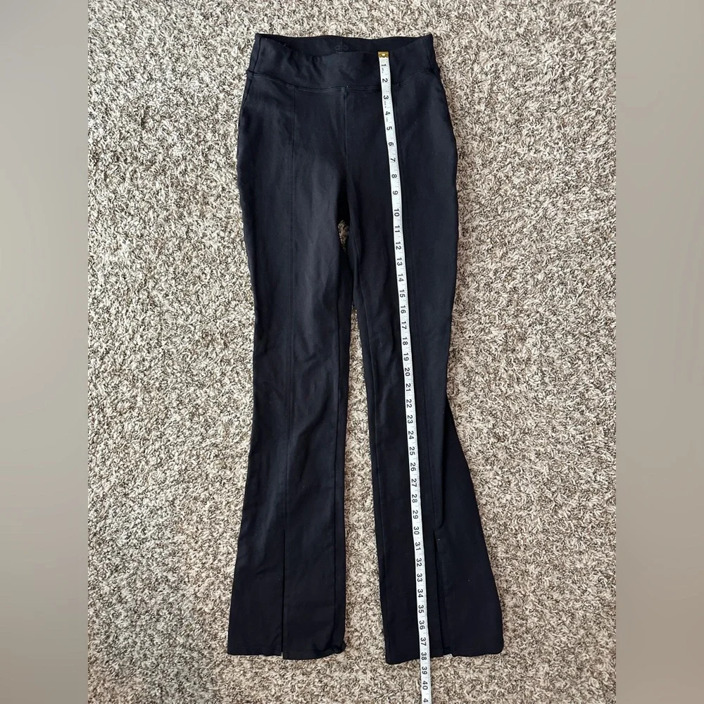 ALO Yoga Airbrush High-Waist Flutter Black Leggings - Size XSmall